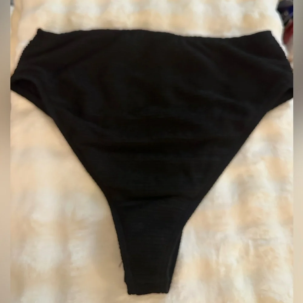 Rumer the label. Cassidy High waist bikini bottoms‎ black